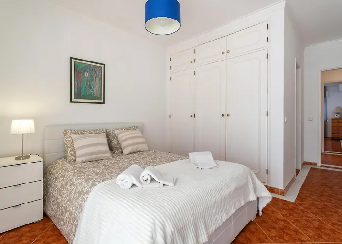 Host Wise - Amazing Sunny Flat - Swimming Pool & Terrace Vilamoura