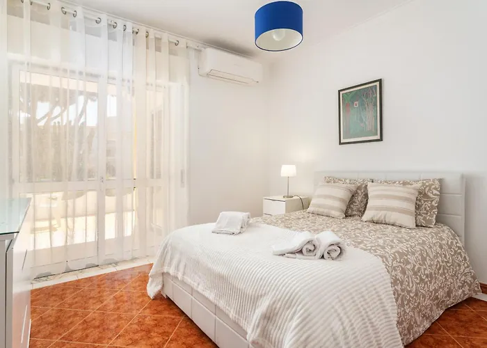 Host Wise - Amazing Sunny Flat - Swimming Pool & Terrace *