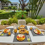 Host Wise - Amazing Sunny Flat - Swimming Pool & Terrace