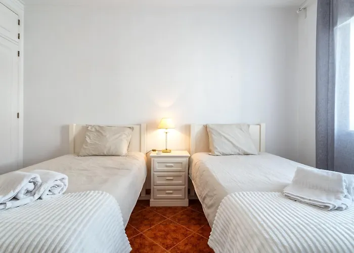 Host Wise - Amazing Sunny Flat - Swimming Pool & Terrace Apartman *