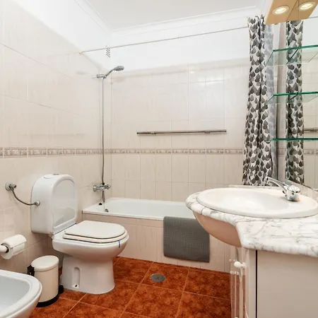 דירה Host Wise - Amazing Sunny Flat - Swimming Pool & Terrace וילהמורה